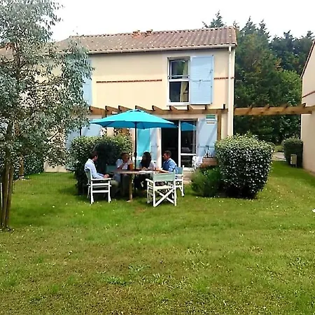 Le Lotus Bleu * פורניק